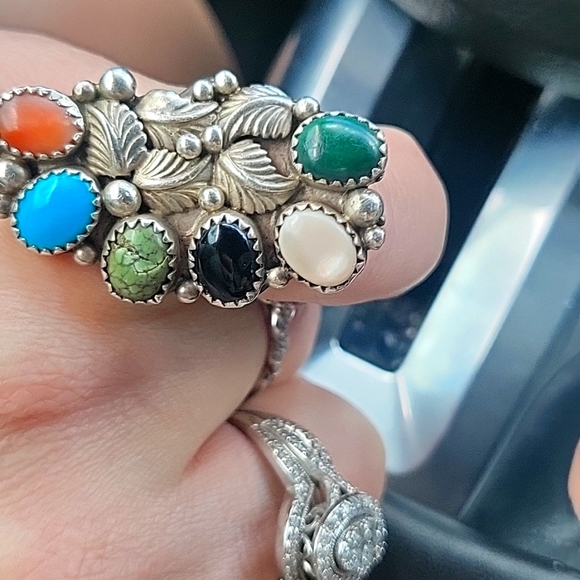 Size 6 1/2in. sterling silver 925 multistone with leaf design 1 1/2 in long ring - Picture 2 of 8